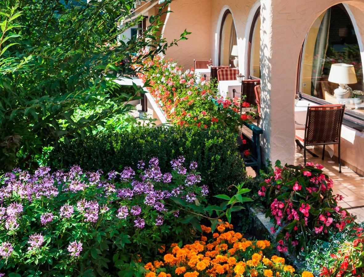 Relais & Chateaux Hotel Schwarzmatt Баденвайлер Экстерьер фото