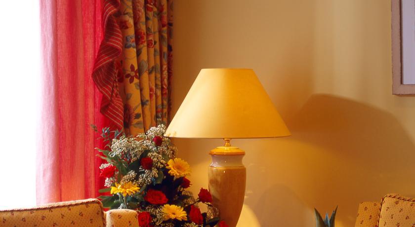 Relais & Chateaux Hotel Schwarzmatt Баденвайлер Номер фото